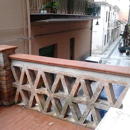 Giardini-naxos Via Umberto 25 Appartamento