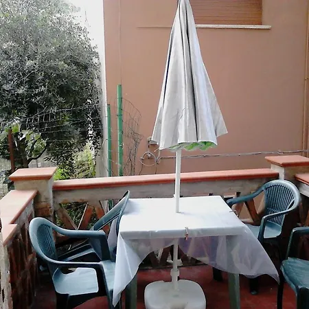 Giardini-naxos Via Umberto 25 Appartamento